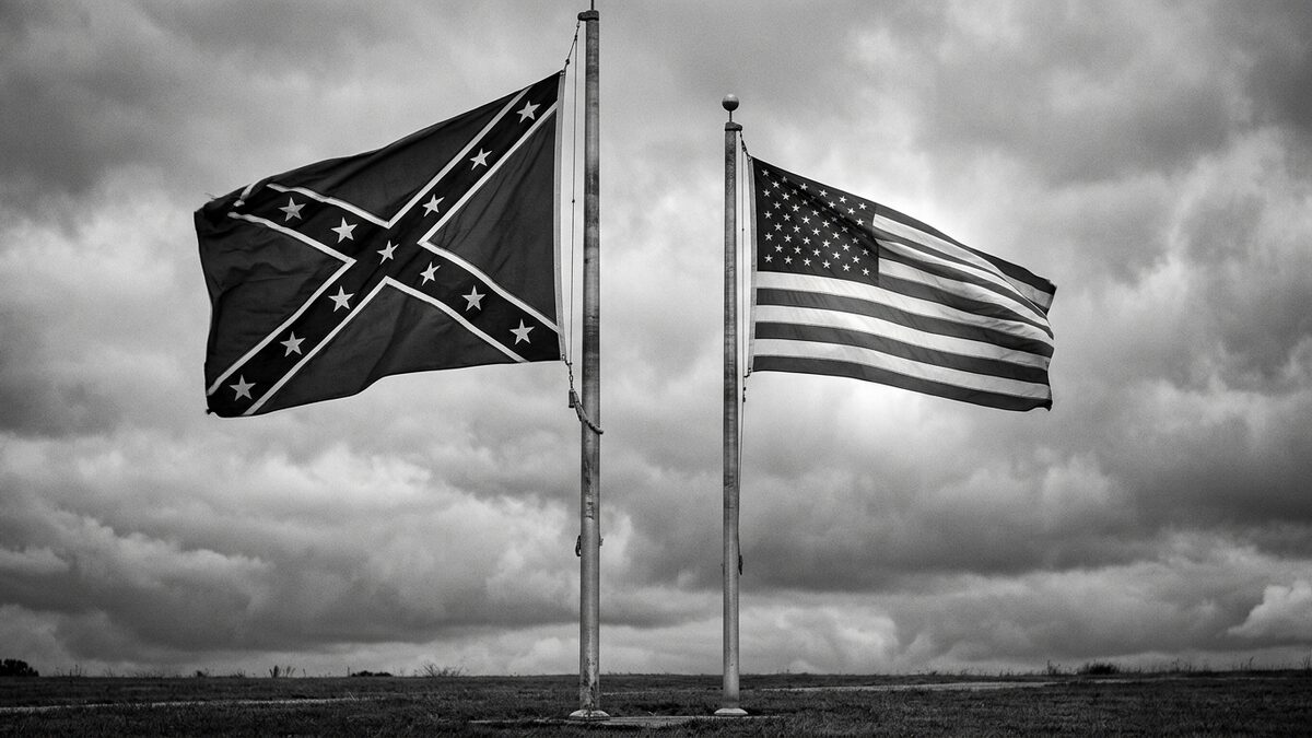 Confederate flag, US flag
